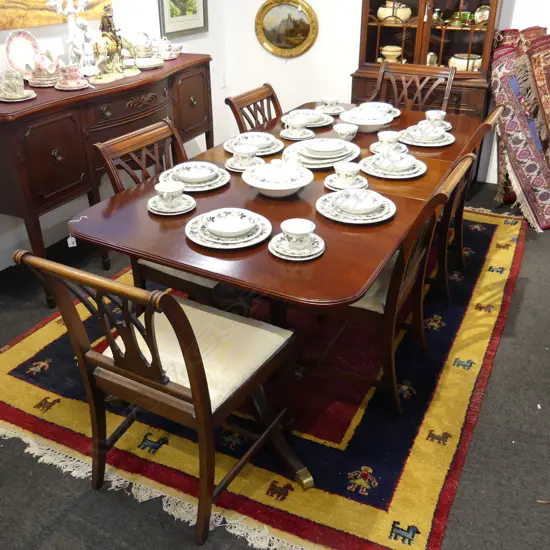 REGENCY STYLE DOUBLE PEDESTAL DINING TABLE & 6 CHAIRS (2 CARVERS)