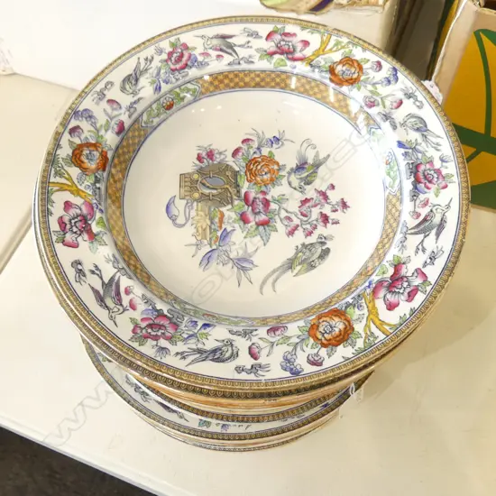 26PC VICT IRONSTONE CHINA PART DINNER SERVICE INDIAN JAR PAT