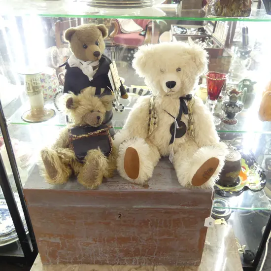 3 TEDDY BEARS; 2 ROBIN RIVE 'CAPABILITY BROWN' 29/50 & CLARANCE H.420mm