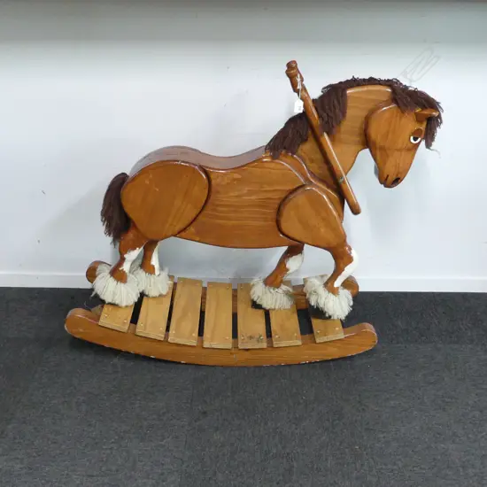 LG WOODEN ROCKING HORSE (FAULTS)