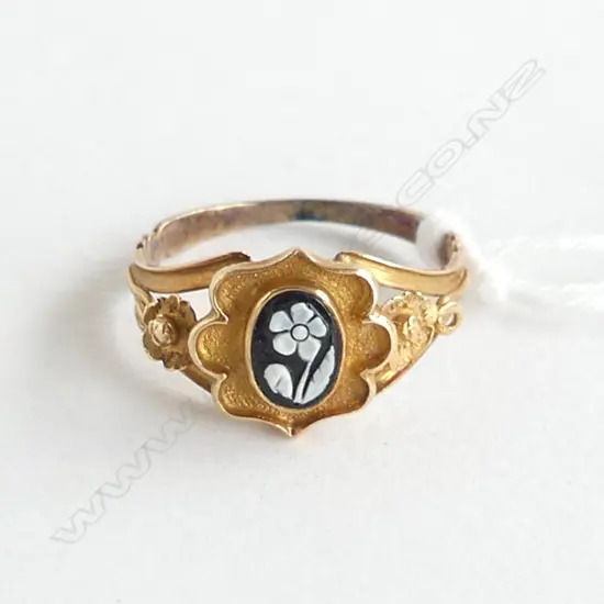 ANTIQUE 15ct GOLD FANCY RING CAMEO CUT PANEL 1.8gms SIZE K 1/2