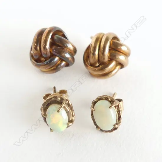 2 9CT EARRINGS; 4.0gms LOOPS & OPAL PR