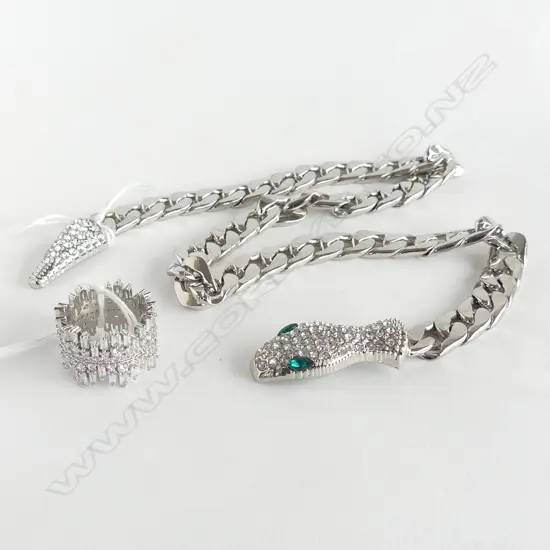 2 PC COSTUME; SNAKE HEAD DIAMANTE CHAIN w MAGNETIC CLOSE & DIAMANTE CRYSTAL SHAPED DESIGN  RING SIZE O