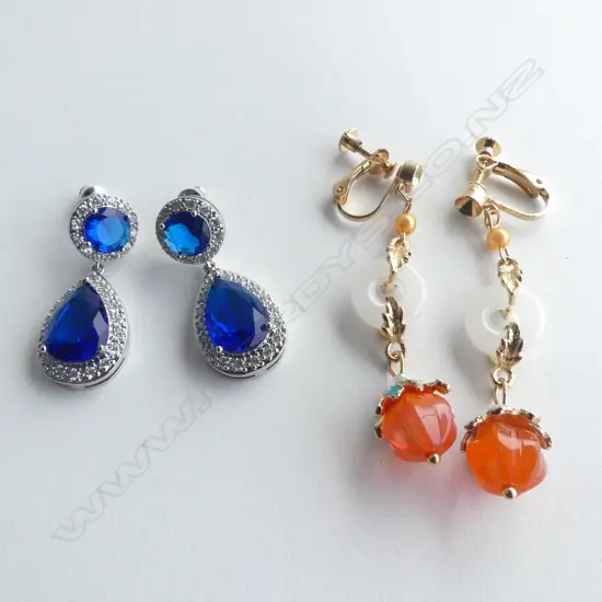 2 PR COSTUME DROP EARRINGS, FAUX SAPPHIRE & SCREWBACK FAUX JADE