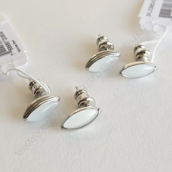 2 PRS SAKEN DENMARK 'DITTE' EARRINGS, BOXED, NEW