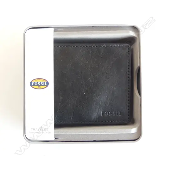 LEATHER FOSSIL BRAND WALLET, NEW