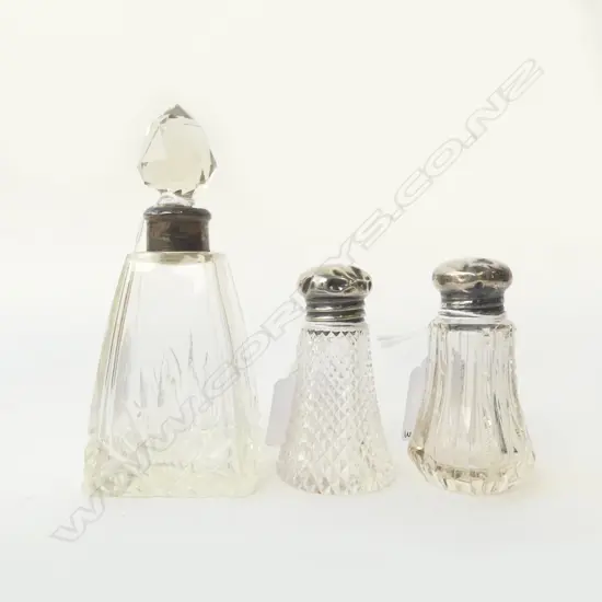 3 S/SILVER TOPPED & CRYSTAL DRESSINGTABLE BOTTLES 140MM TALLEST FAULTED