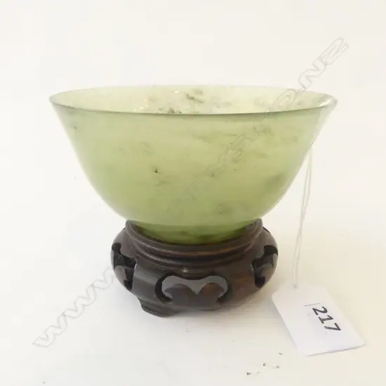 ORIENTAL SPINACH JADE BOWL 105mm dia ON STAND