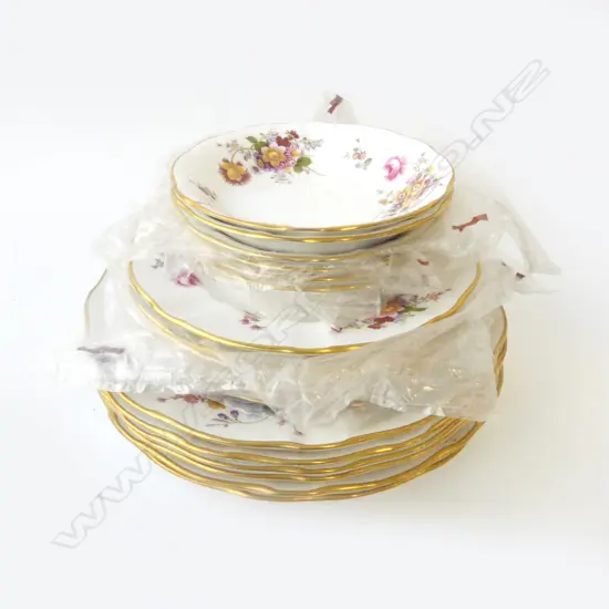ROYAL CROWN DERBY 'DERBY POSIES' 6 SETTING DINNER PLATES, ENTRE PLATES & DESSERT DISHES (appear unused)