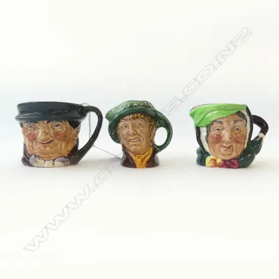 THREE ROYAL DOULTON MINIATURE TOBY JUGS ‘TONY WELLER’ ETC, H.50MM