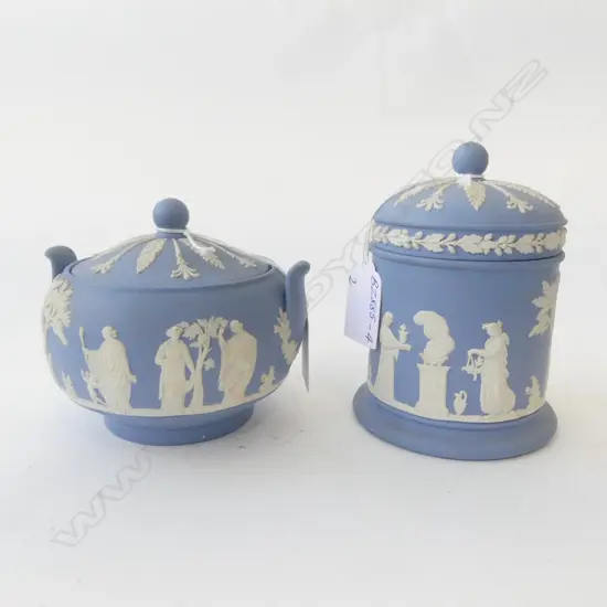 2 PCS WEDGWOOD JASPERWARE, LIDDED VANITY JAR & LIDDED SUGARBOWL