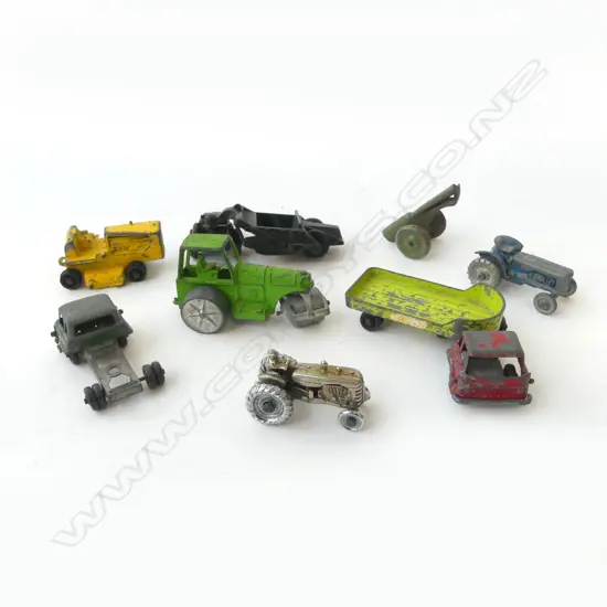 EIGHT FUN HO NEW ZEALAND TOYS INCL. TRACTORS, CANON, D-8 CATERPILLAR ETC, L.42MM-90MM