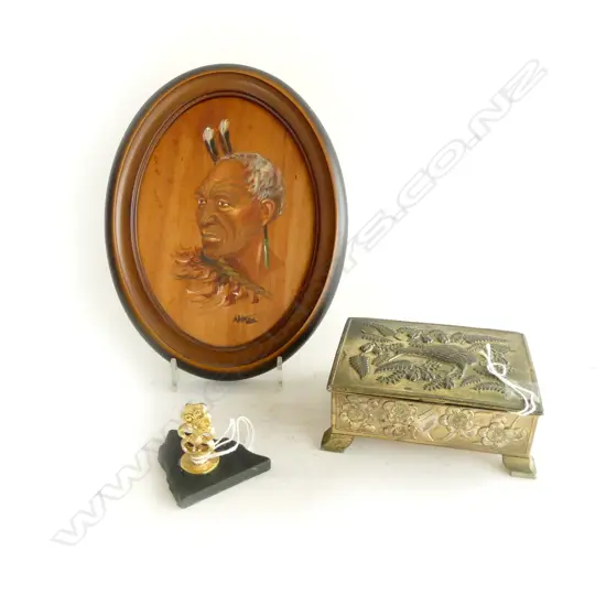 3PCS NZ KIWIANA MAORI PORTRAIT H220 KIWI BOX L115 & TIKI ON GREENSTONE BASE  H50MM