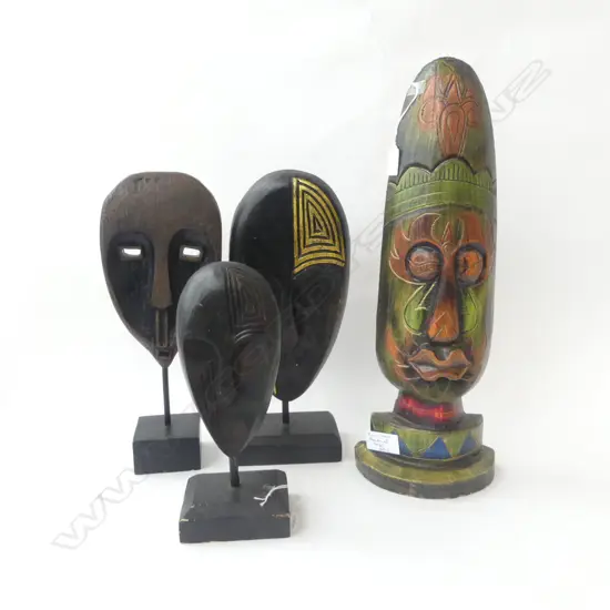 4 AFRICAN MASKS ON STANDS H530MM TALLEST