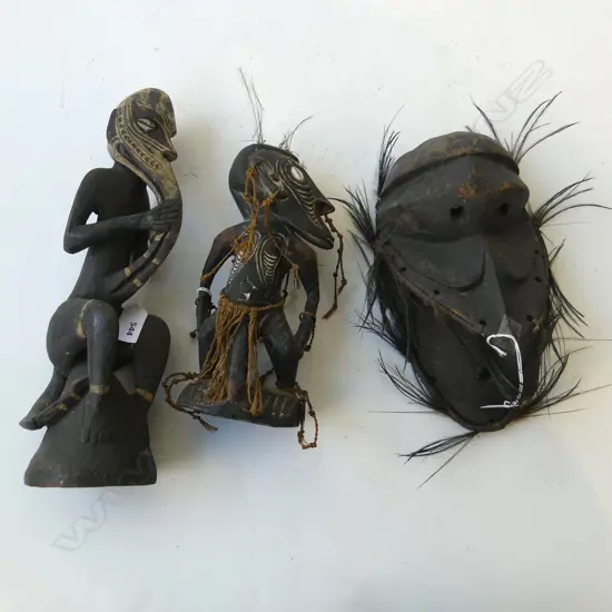 2 PNG WOOD CARVED FIGURES H360MM TALLEST & BIRD FACE MASK H230MM