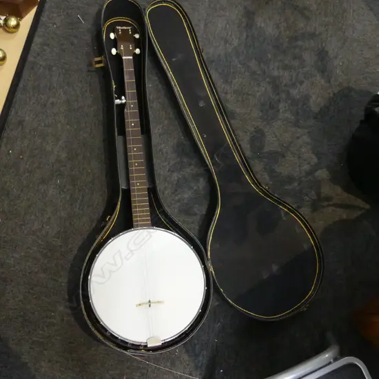 CASED 'HARMONY' BANJO L.960mm