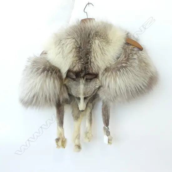 SILVER FOX VINTAGE FUR CAPE
