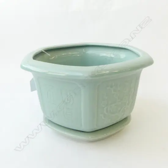 CHINESE CELADON JARDINERE & PLATE H.160mm, 265mm dia