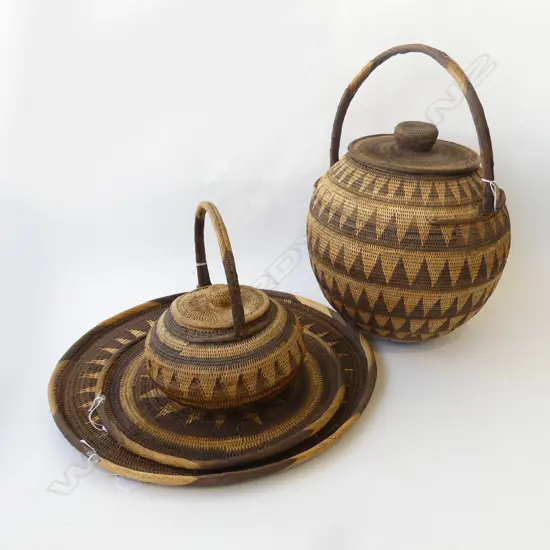 2 WOVEN CANE LIDDED BASKETS DIA360 & 2 TRAYS LARGEST 560MM DIA