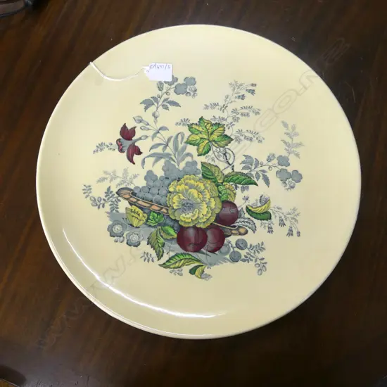 ROYAL DOULTON 'THE KIRKWOOD' CHARGER 395mm dia