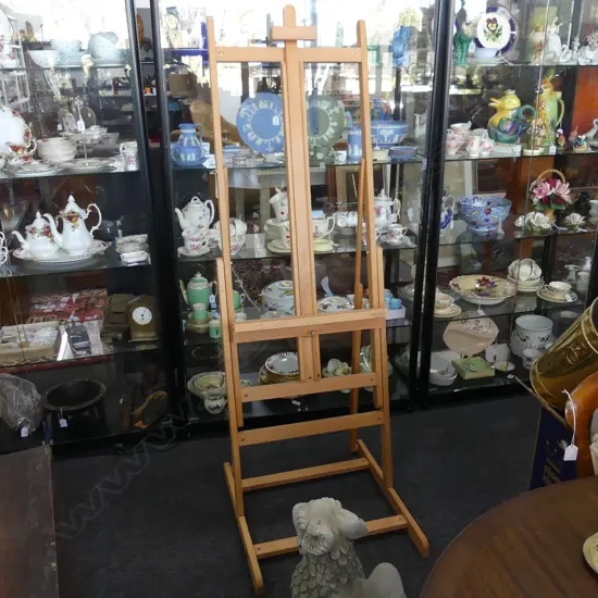 MABEF WOODEN EASEL
