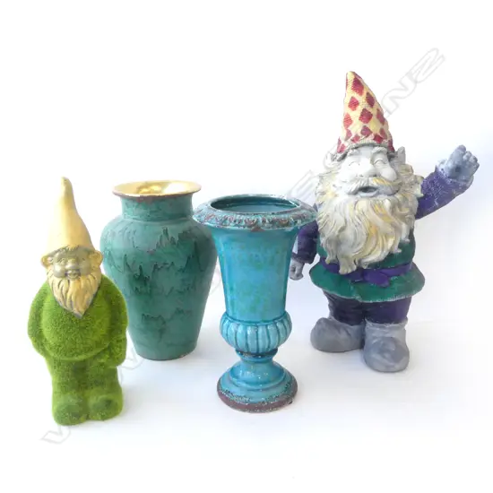 2 GNOMES H.480mm + 2 VASES