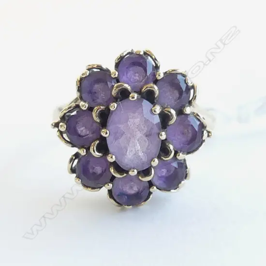 VINTAGE 9ct YELLOW GOLD LGE 9 AMETHYST CLUSTER RING 5.9gms SIZE Q
