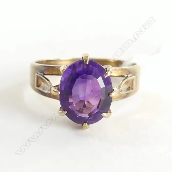 9ct GOLD & AMETHYST RING 3.1gm, SIZE O