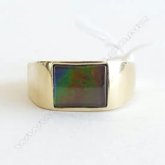 14ct YELLOW GOLD & KORITE SIGNET RING 8.2gms  SIZE V