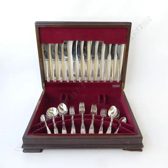 CANTEEN OF JAMES PLATE CUTLERY L300 W400MM