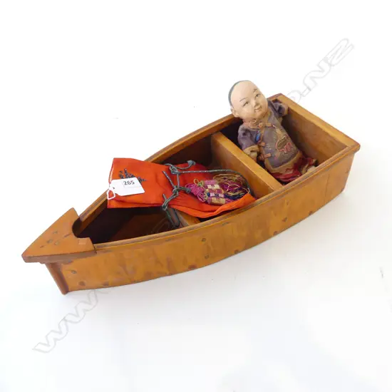 MODEL CANOE SHELF + OLD JAPANESE DOLL soft paste + ETC