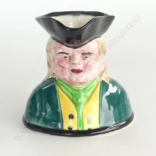 C/LYNN CHARACTER JUG H140MM