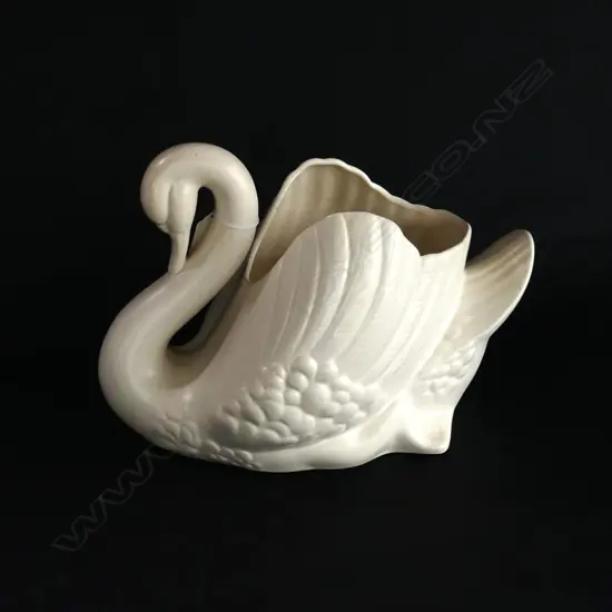 LG CROWN LYNN WHITE SWAN 1950S, FAULTED; CRACK PLUS CHIP TO RIM, L.300mm