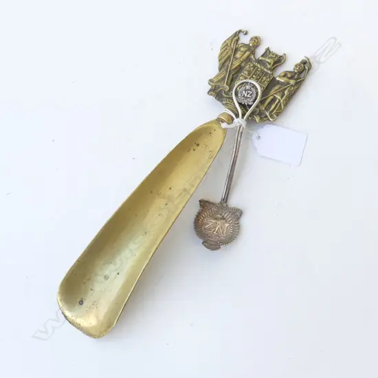 LGE OLD BRASS COAT OF ARMS SHOE HORN L.240mm + NZ EXPEDITIONARY FORCE SPOON