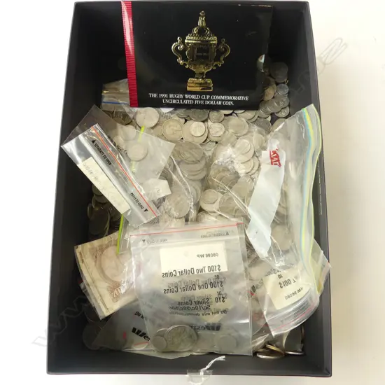 LARGE COLLECTION NZ & WORLD COINS