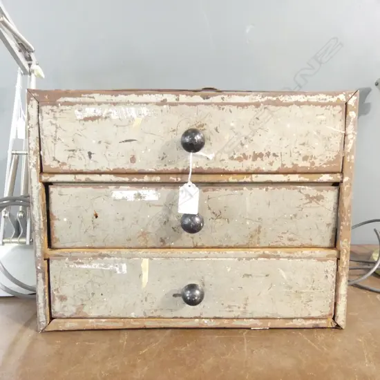SMALL VINTAGE 3 DRAWER FILING/COLLECTOR'S CABINET Ex. mechanical workshop. 300 x 385mm