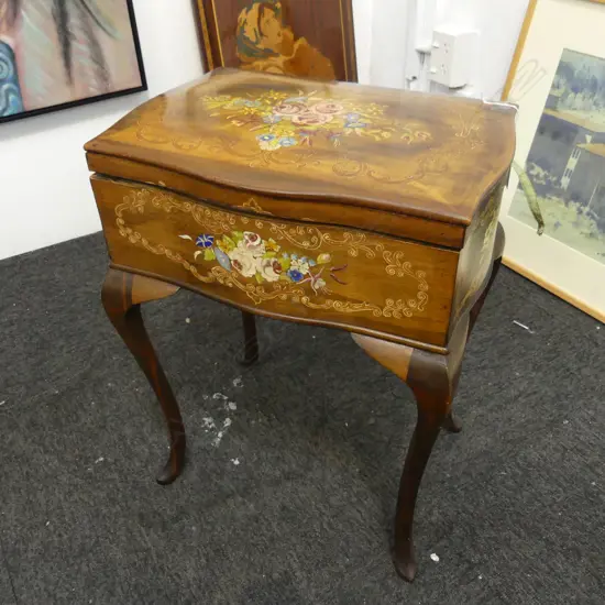 HAND PAINTED LIDDED SIDE TABLE 400x300x525mm