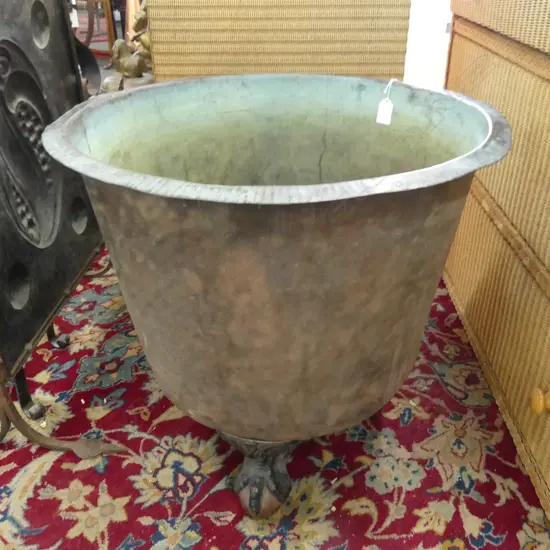 LAUNDRY COPPER w. 3 BALL & CLAW FEET H.520mm, 525mm dia