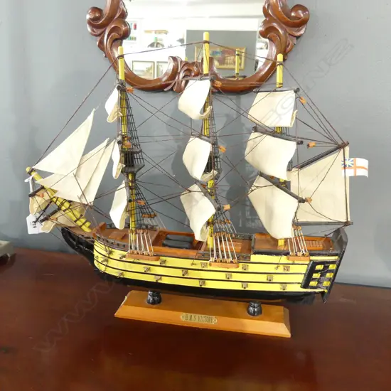 MODEL SAIL BOAT 'H.M.S. VICTORY' H.420mm