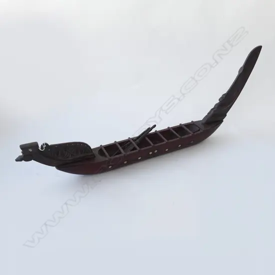 VINTAGE MODEL WAKA carved stern post & prow w 4 paddles L.800mm