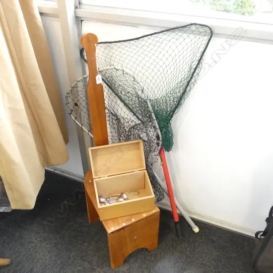 MACROCARPA LOW SEAT H.970mm + WOODEN BOX w. CUTLERY & 2 FISHING NETS