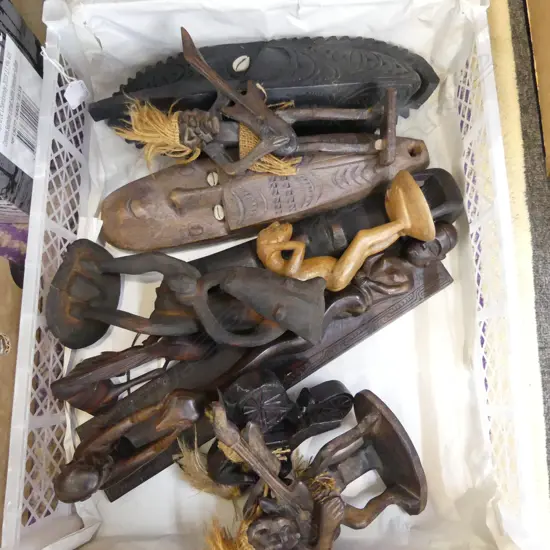 TRAY OF 10 ETHNIC WOOD CARVINGS