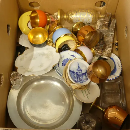 BOX OF C/S PEWTER PLATES MINITURE CHINA ETC