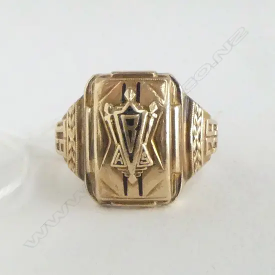 OLD 9CT GOLD SCHOOL RING 6.9gms band split