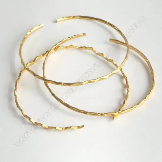 3x 22ct GOLD BANGLES 23.65gms