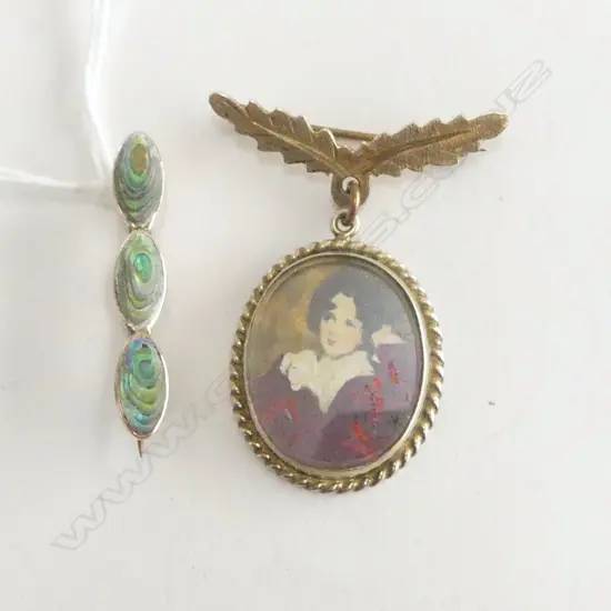 2 BROOCHES, 9CT & PAUA 1.9gms, CAMEO w. 9CT BAND 7.1gms