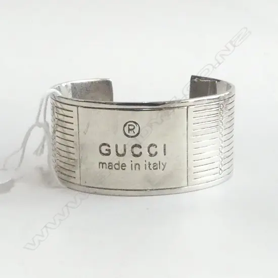 'MADE IN ITALY' CUFF no marks
