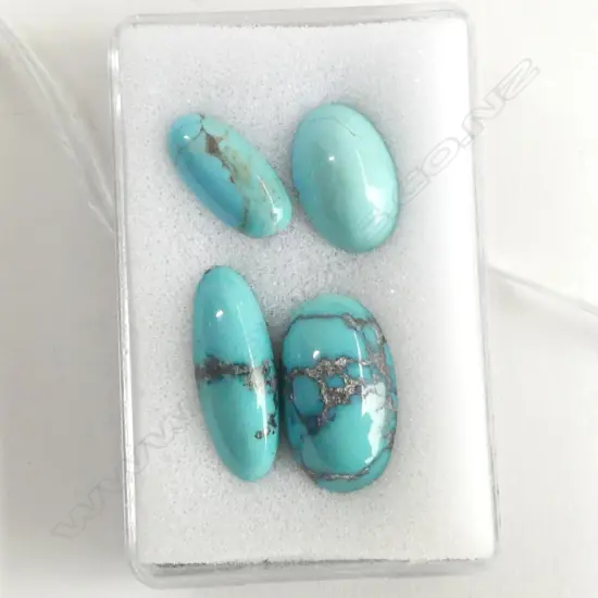 4 TURQUOISE CABOCHONS