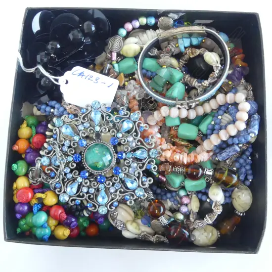 TRAY COSTUME JEWELLERY, NECKLACES & BRACELETS