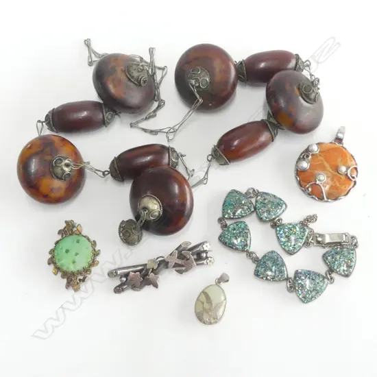 ASST. JEWELLERY; 2 BROOCHES, 2 PENDANTS, BRACELET & ETHNIC NECKLACE